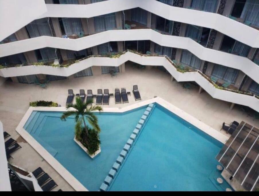 Ideally Located Steps From The 5th Avenue Apartamento *