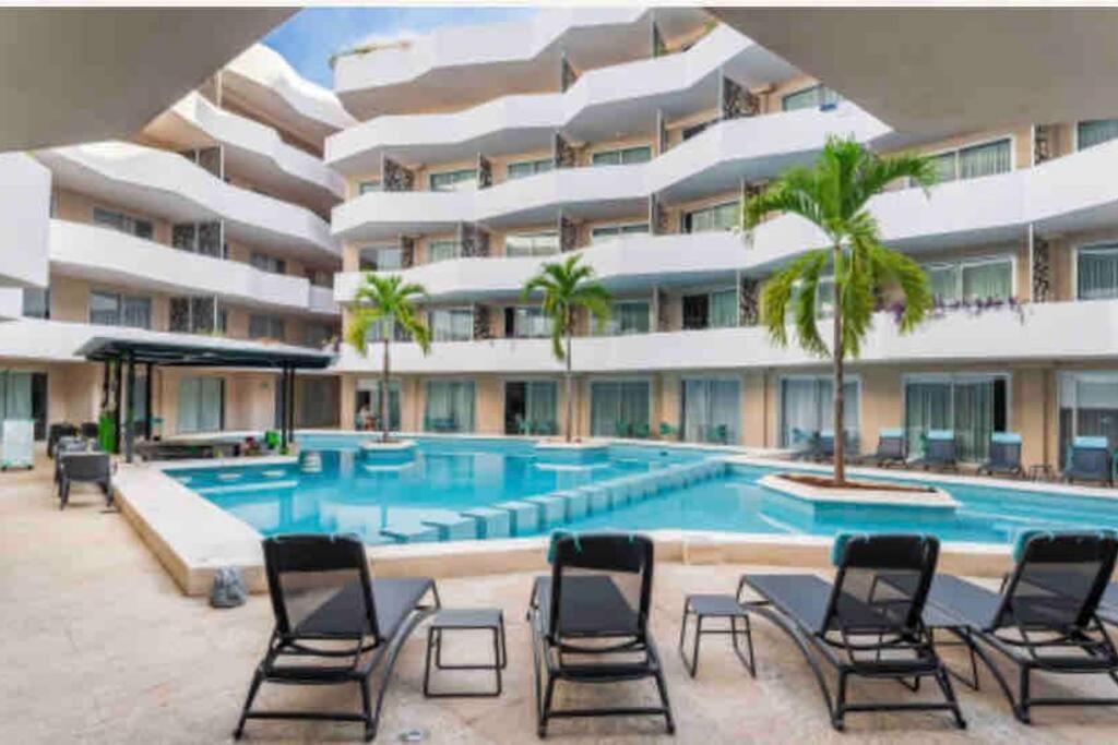 Apartamento Ideally Located Steps From The 5th Avenue Playa del Carmen
